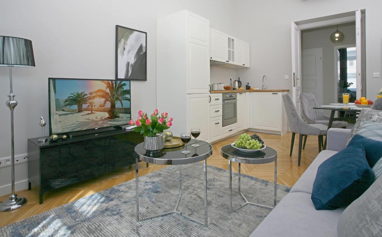 Gem Apartment By Castle Cracóvia Exterior foto